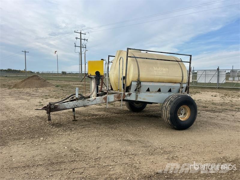 Fab Tec 1200 1200 gal S/A Water Tank 燃料和油箱