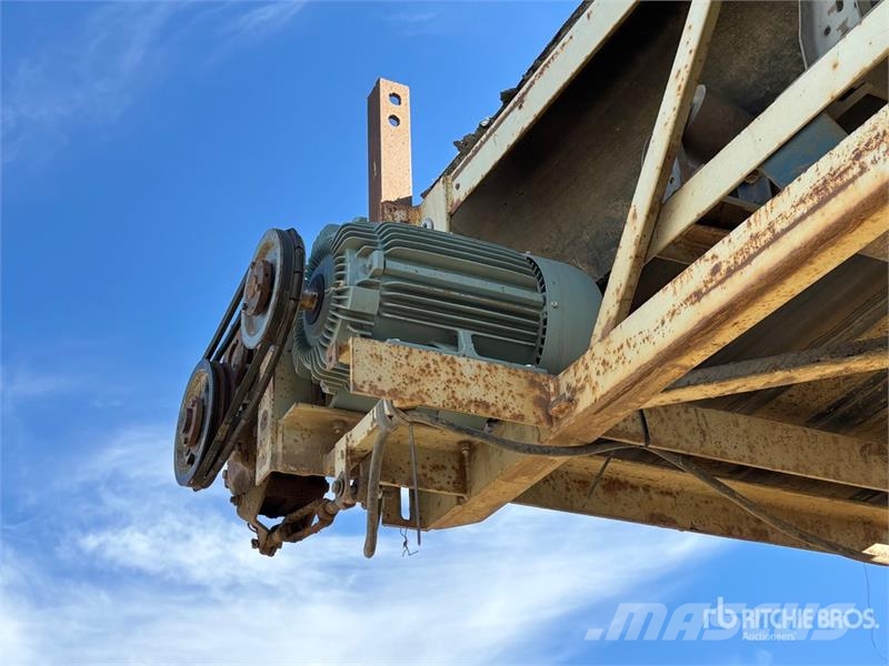 Fab Tec 36 in x 70 ft Portable Transfer Conveyor Sonstige Baumaschinen