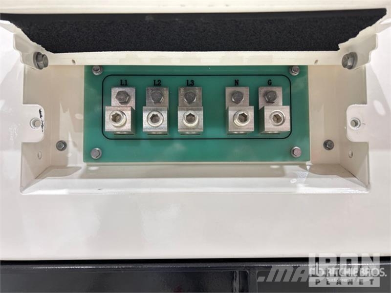  Factory Equipment Direct WK25PS 25 kW Skid-Mounted Dízel áramfejlesztők