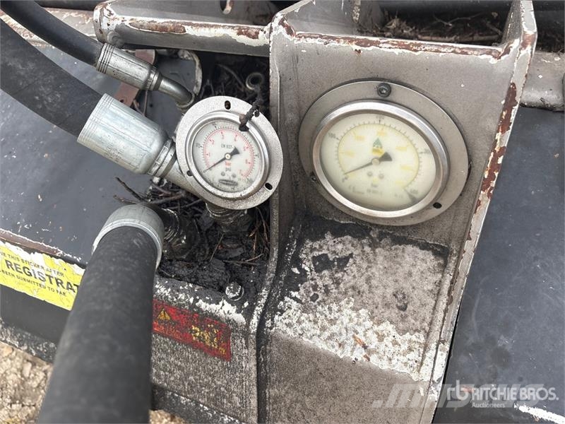 FAE UML/SSL-150 V1 72 in Skid Steer Mulcher ماكينات تقطيع أخشاب الحراجة