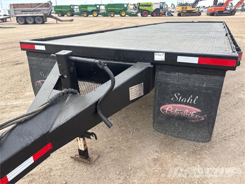 Falcon 33 ft Tri/A Flatbed Trailer Lavaperävaunut