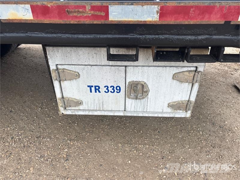 Falcon 33 ft Tri/A Flatbed Trailer Lavaperävaunut