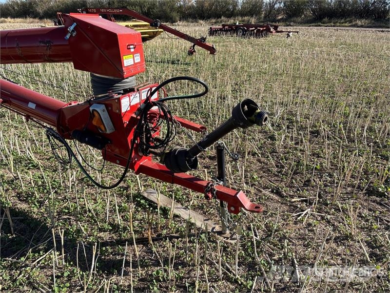 Farm King 1060 10 in x 60 ft Swing Grain Auger Konveieriseadmed