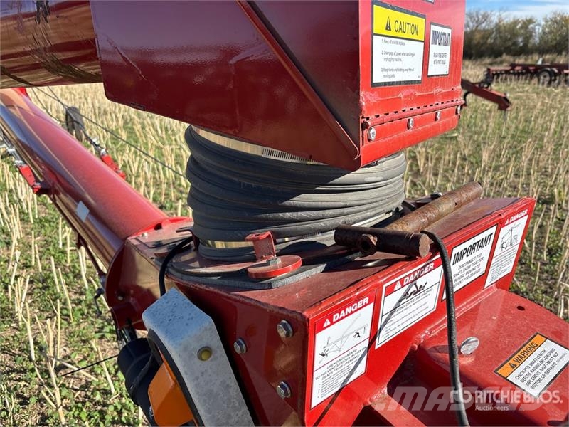 Farm King 1060 10 in x 60 ft Swing Grain Auger Транспортное оборудование