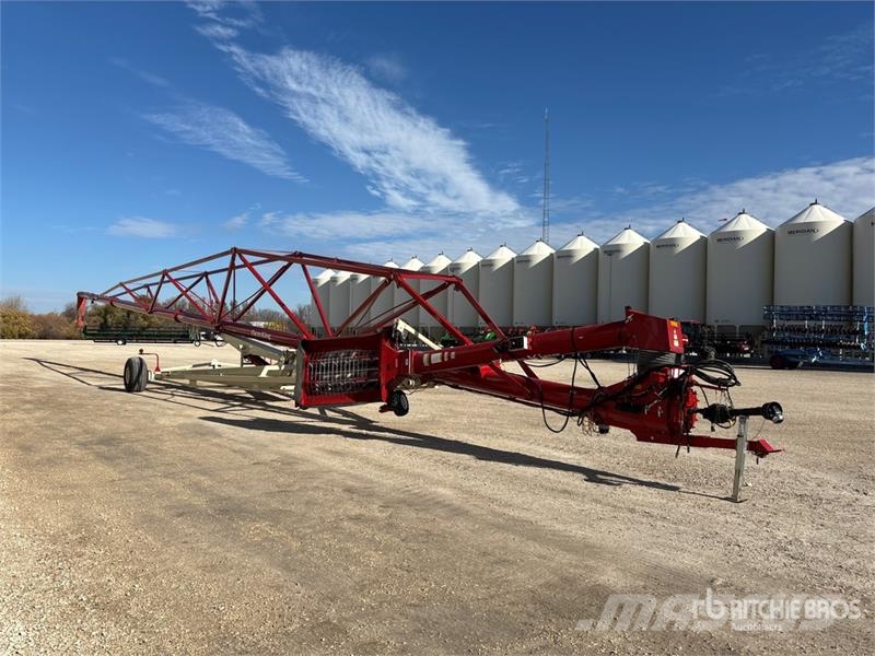 Farm King 13 in x 114 ft Swing Grain Auger Транспортне обладнання