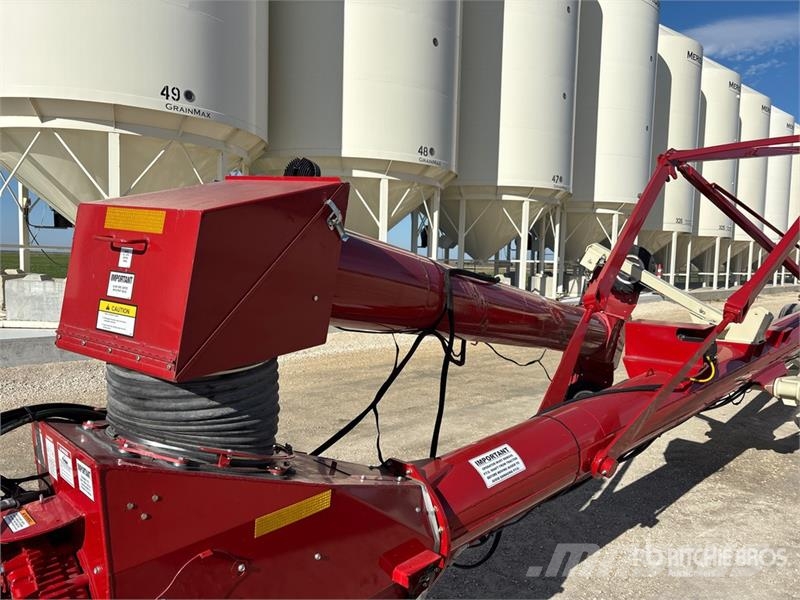 Farm King 13 in x 114 ft Swing Grain Auger Транспортне обладнання