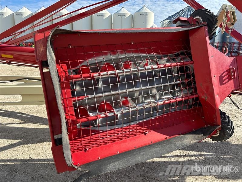 Farm King 13 in x 114 ft Swing Grain Auger Транспортне обладнання