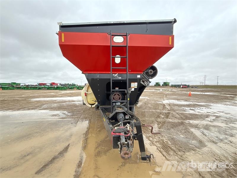 Farm King 1360 Grain Cart مقطورة حبوب