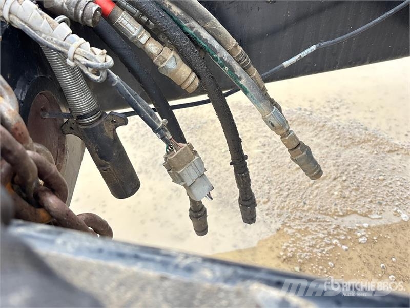 Farm King 1360 Grain Cart مقطورة حبوب