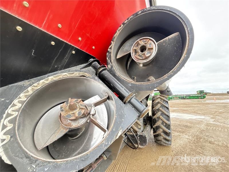 Farm King 1360 Grain Cart مقطورة حبوب