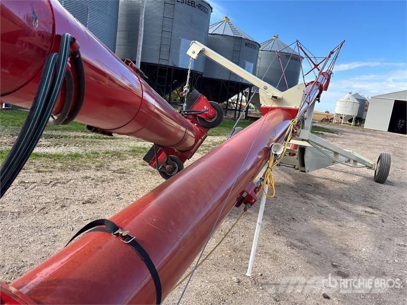 Farm King 1370 Transportēšanas aprīkojums