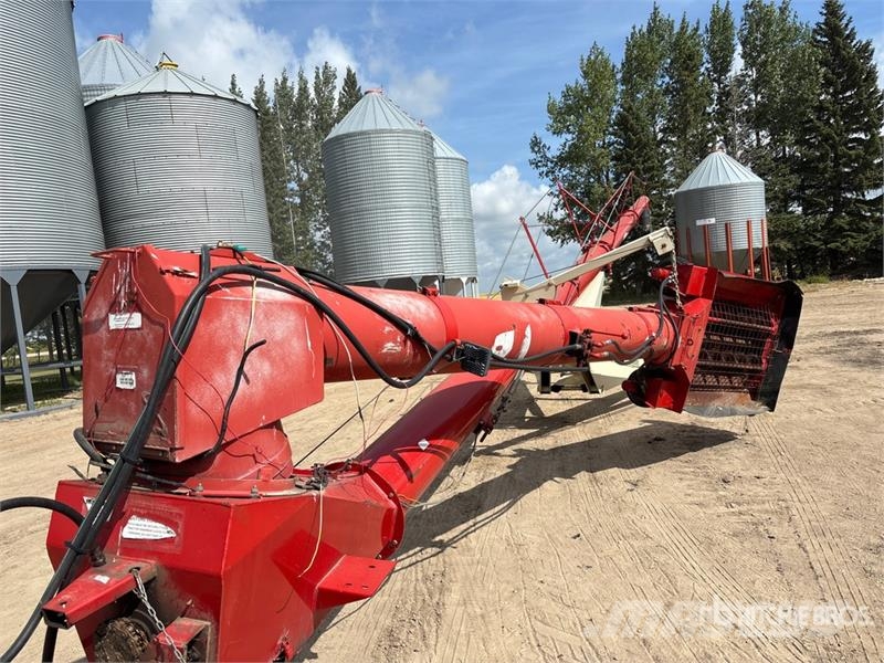 Farm King 1370 معدات نقل