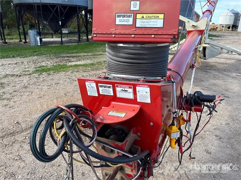 Farm King 1370 Transportēšanas aprīkojums