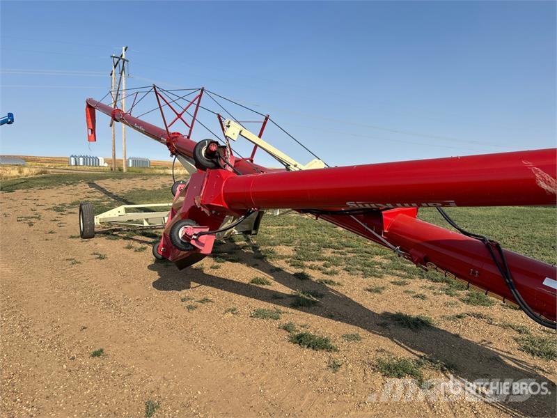Farm King 1370 معدات نقل
