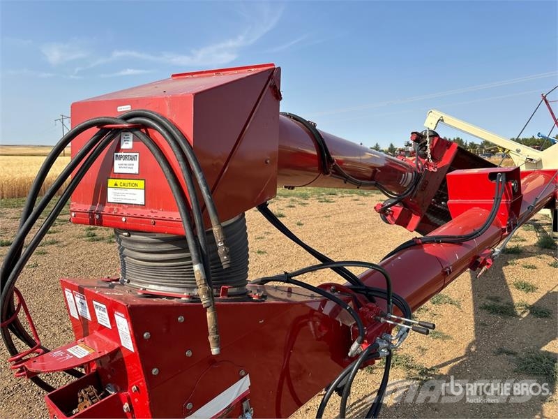 Farm King 1370 معدات نقل
