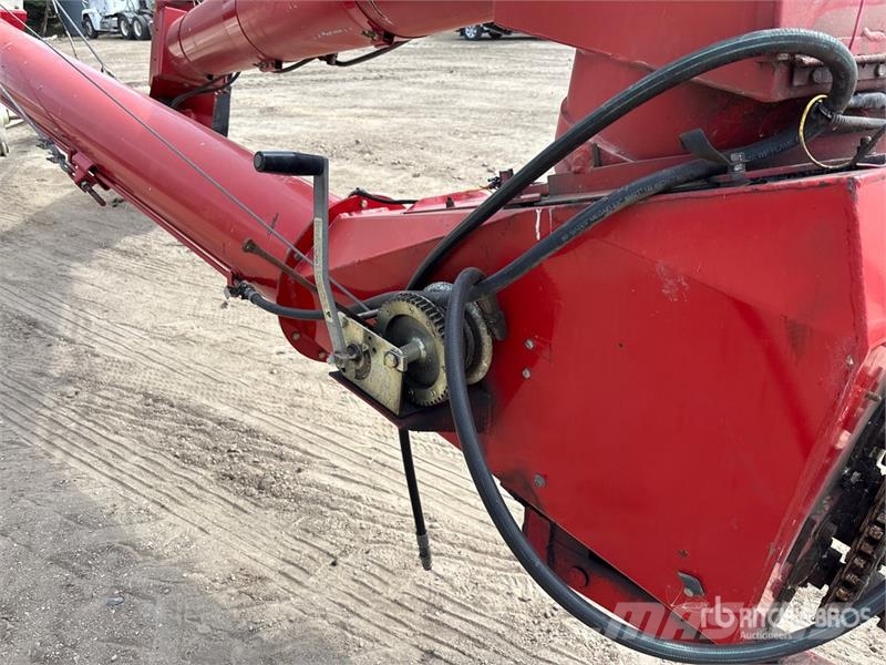 Farm King 1370 معدات نقل