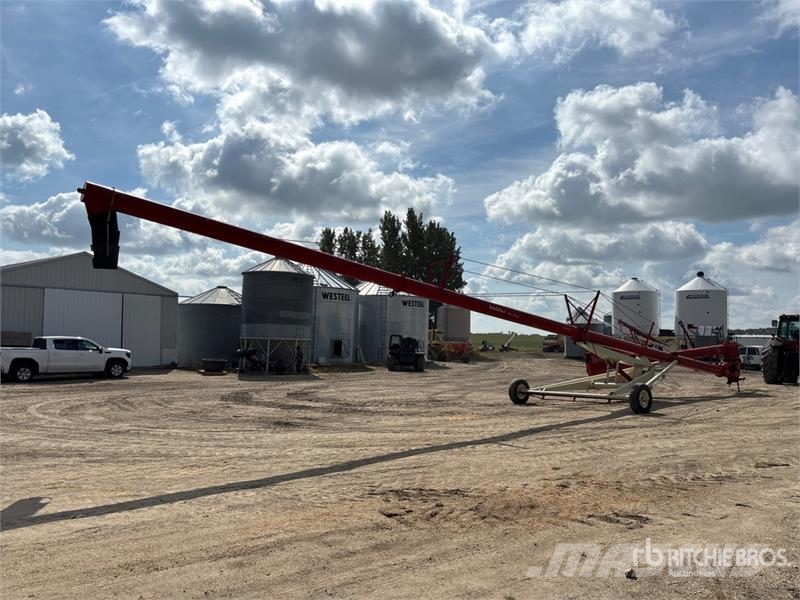 Farm King 1370 معدات نقل