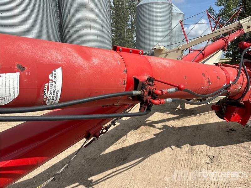 Farm King 1370 معدات نقل