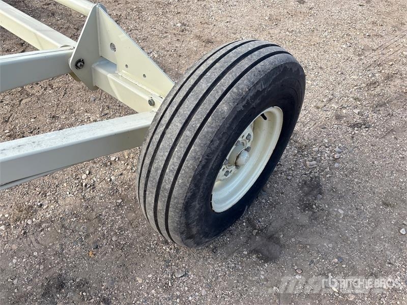 Farm King 1370 Transportēšanas aprīkojums