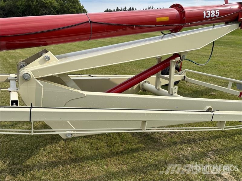 Farm King 1385 معدات نقل