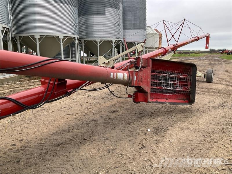 Farm King 1385 معدات نقل