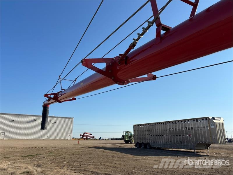 Farm King 16 in x 100 ft Swing Grain Auger معدات نقل