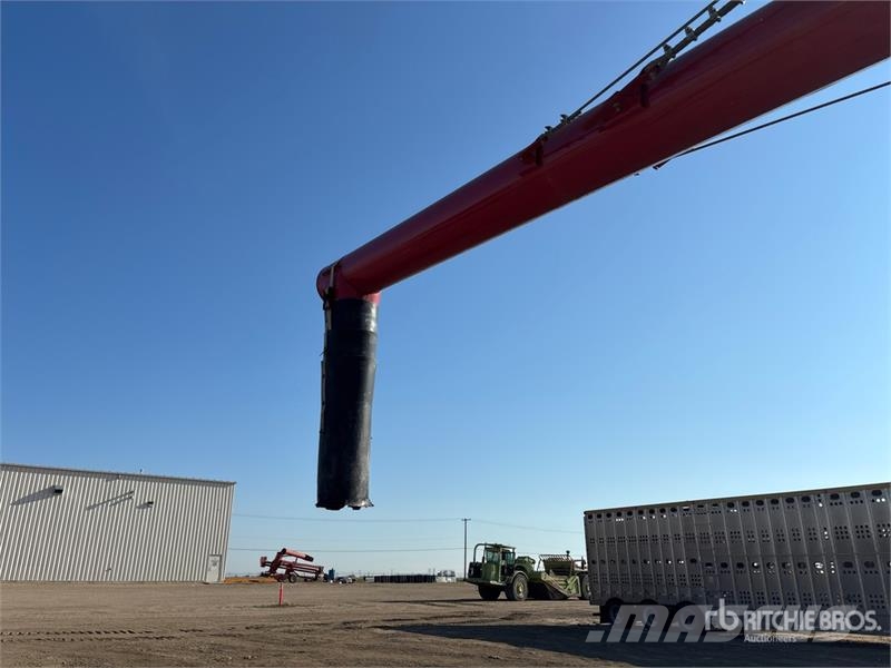 Farm King 16 in x 100 ft Swing Grain Auger معدات نقل