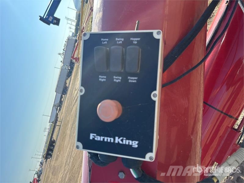 Farm King 16 in x 100 ft Swing Grain Auger معدات نقل