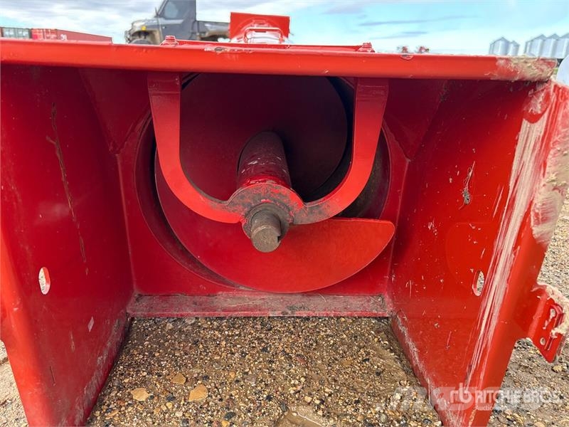 Farm King 16 in x 18 ft Swing Hopper (Unused) Mašine za preradu i skladištenje berbe - Ostalo