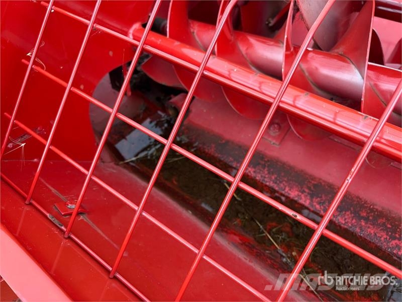 Farm King 16 in x 18 ft Swing Hopper (Unused) Mašine za preradu i skladištenje berbe - Ostalo