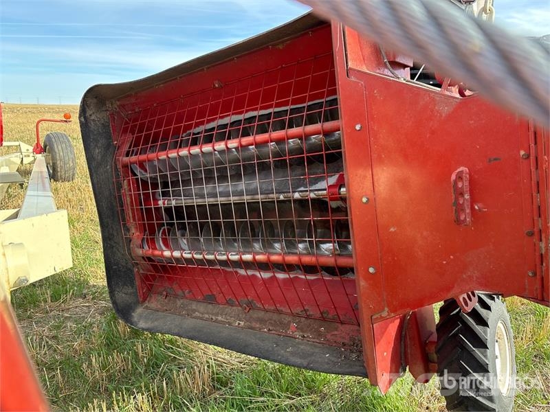 Farm King 1684 16 in x 84 ft Swing Grain Auger Szállító berendezések