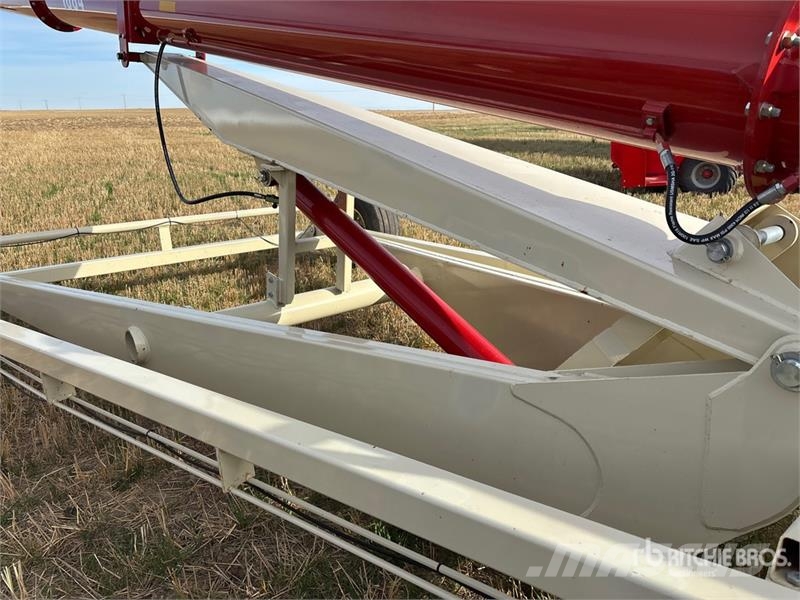 Farm King 1684 16 in x 84 ft Swing Grain Auger Szállító berendezések
