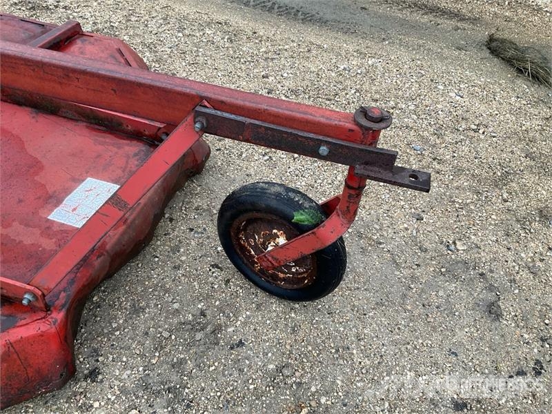 Farm King 620 3-Point Hitch Finishing Mower 长草、修正和环绕割草机
