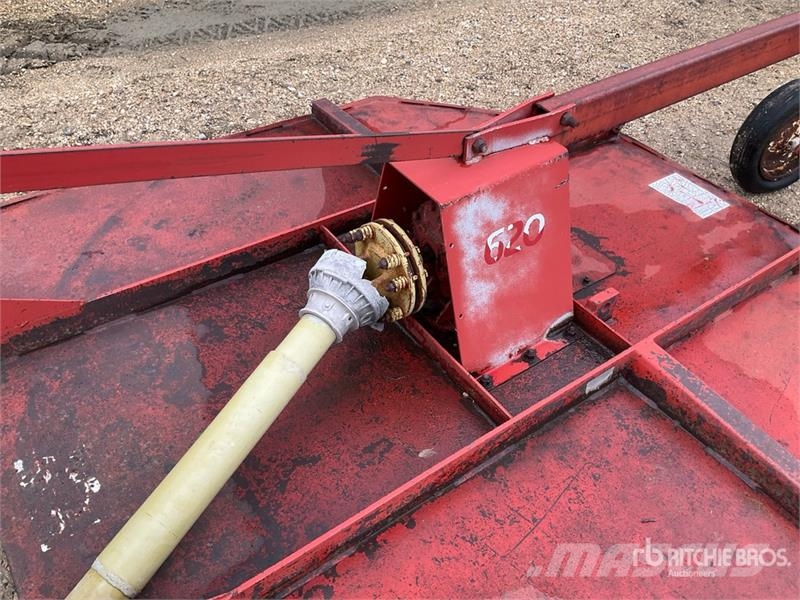Farm King 620 3-Point Hitch Finishing Mower 长草、修正和环绕割草机