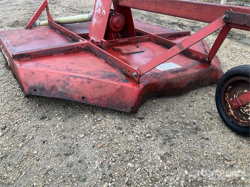 Farm King 620 3-Point Hitch Finishing Mower 长草、修正和环绕割草机
