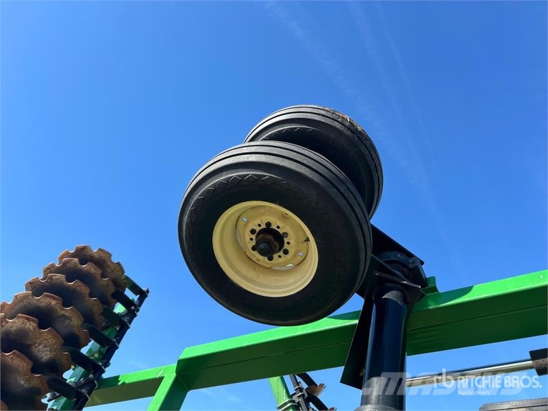 Farm King 6550 32 ft Tandem Breaking Disc زحافات ساحقة