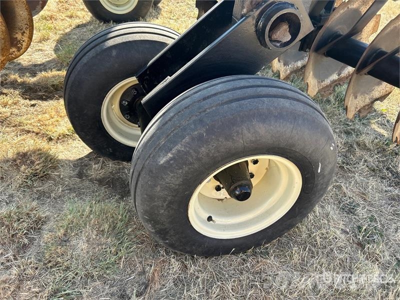 Farm King 6550 32 ft Tandem Breaking Disc زحافات ساحقة