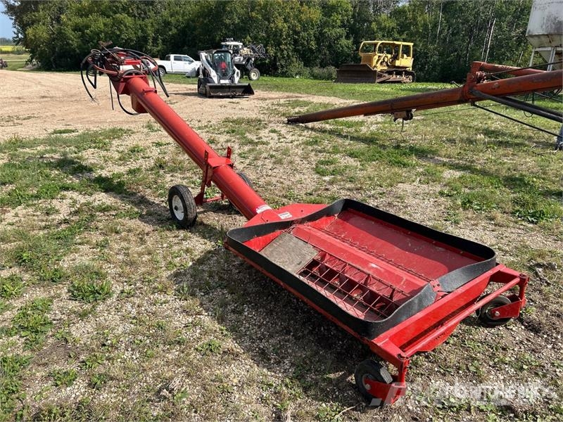 Farm King 8 in x 10 ft Transfer Grain Auger معدات نقل