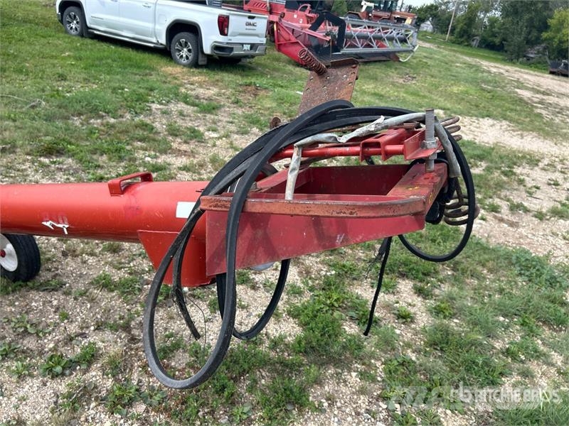 Farm King 8 in x 10 ft Transfer Grain Auger معدات نقل