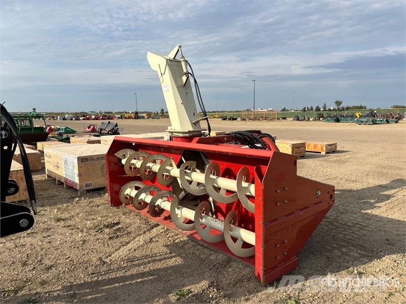 Farm King 9 ft 2 in Snow Blower Snøfresere