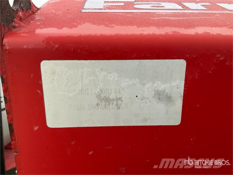 Farm King 960 8 ft 3-Point Snow Blower Souffleuse à neige