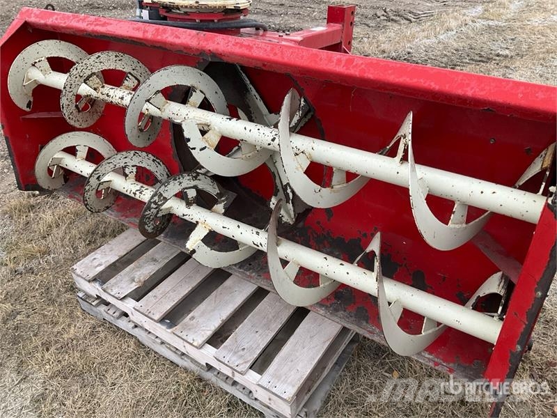 Farm King 960 8 ft 3-Point Snow Blower Souffleuse à neige