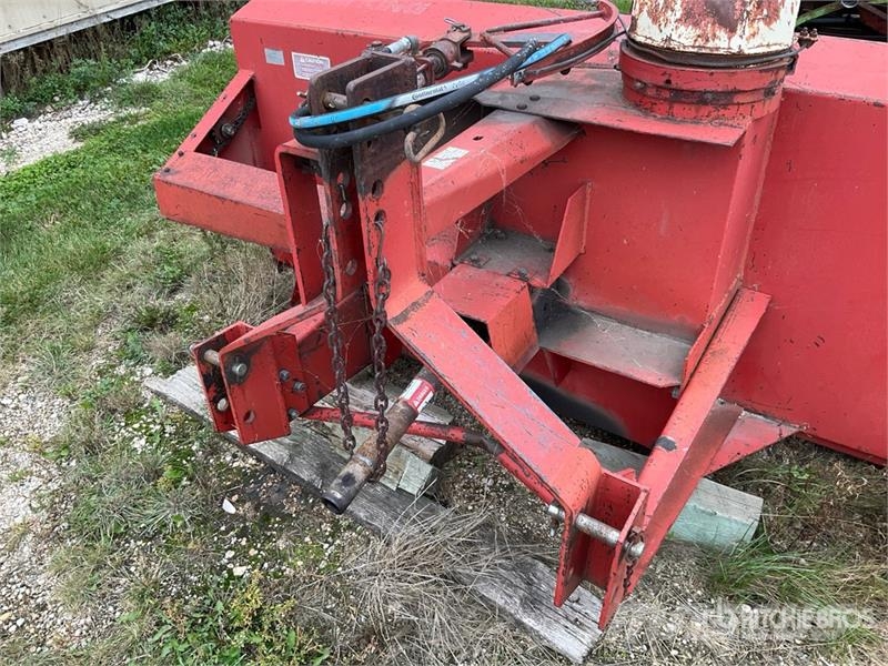 Farm King 960Q 8 ft 3-Point Snow Blower قاذفات الجليد