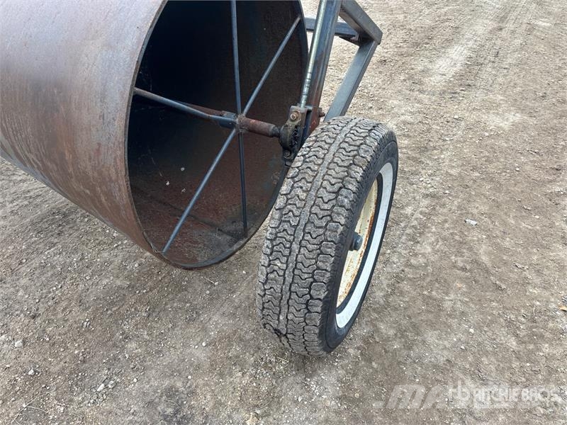 Farm King C800SR 7 ft 6 in Steel Swath Roller Iseliikuvad niidukid-vaalutid
