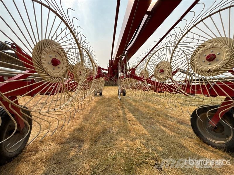 Farm King Easy Rake SS 16 16 Wheel Hay Rake Okretači i sakupljači sena