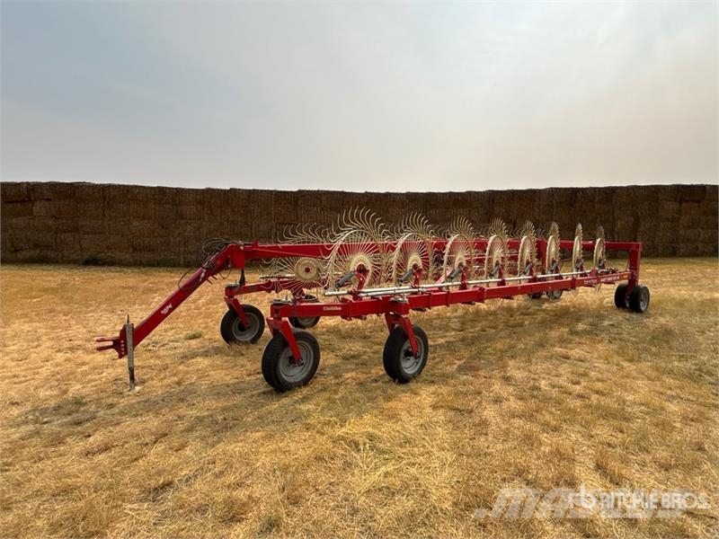 Farm King Easy Rake SS 16 16 Wheel Hay Rake Okretači i sakupljači sena