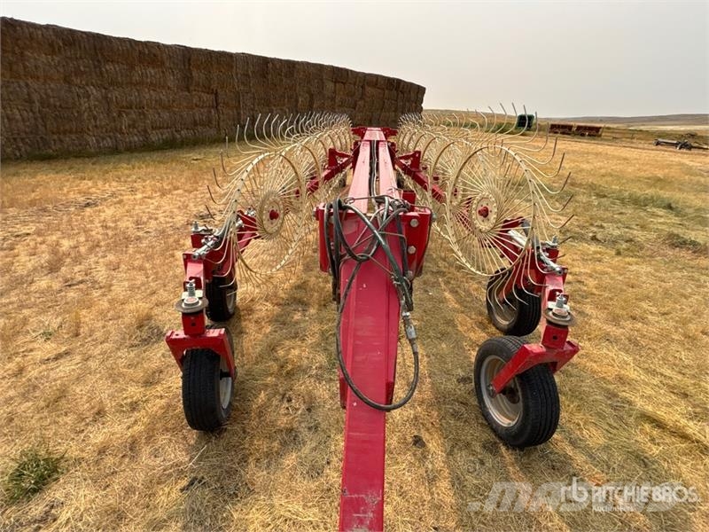Farm King Easy Rake SS 16 16 Wheel Hay Rake Okretači i sakupljači sena