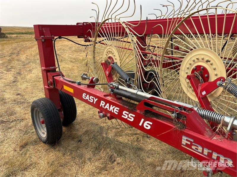 Farm King Easy Rake SS 16 16 Wheel Hay Rake Okretači i sakupljači sena