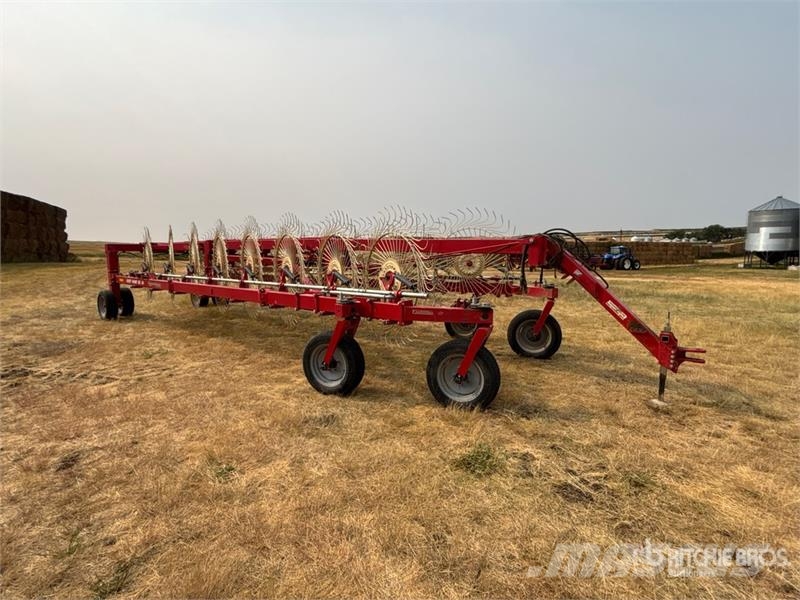 Farm King Easy Rake SS 16 16 Wheel Hay Rake Okretači i sakupljači sena