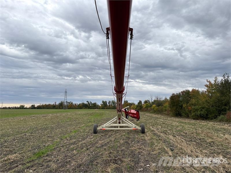 Farm King Y1385TMR 13 in x 85 ft Telescopic Swing Grain Auge Transportbanden en Rollenbanen